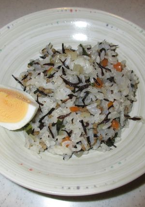 栄養満点!ひじき入り混ぜご飯-レシピのメイン写真