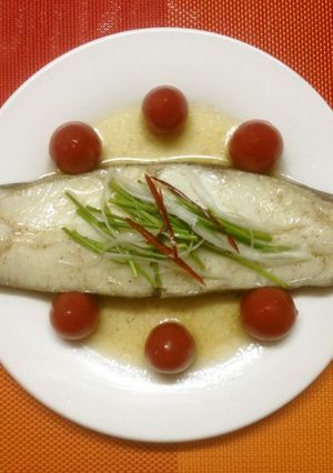 フライパンで白身魚の蒸焼き（蒸鱼）-レシピのメイン写真