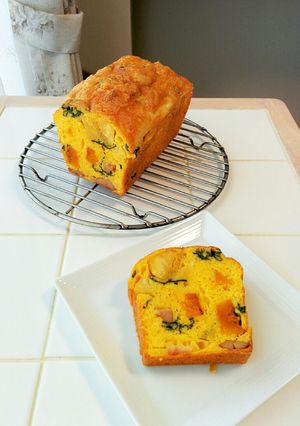 にんじん生地のヘルシー☆簡単ケークサレ-レシピのメイン写真