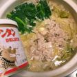 創味シャンタンDXで塩バターにんにく鍋✽