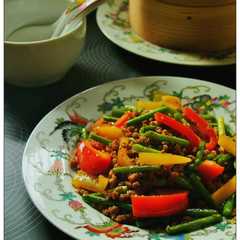 รูปของ 豚ひき肉と彩り野菜の醤油炒め