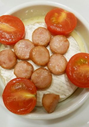 ウインナーとトマトのココットカマン-レシピのメイン写真