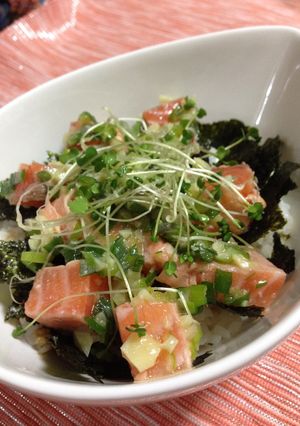 炙りサーモンのねぎ塩にんにく丼-レシピのメイン写真