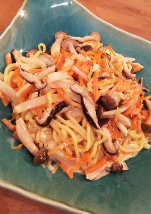 旬の食材キノコたっぷりクリーム焼きそば-レシピのメイン写真