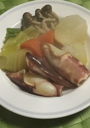 ポカポカ野菜とひいか鍋-レシピのメイン写真