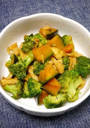 簡単！ブロッコリーと舞茸かぼちゃ炒め-レシピのメイン写真