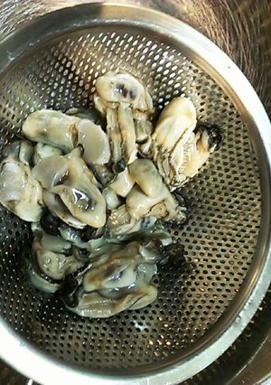 チューブ牡蠣の水を飛ばさず下拵えまで。-レシピのメイン写真