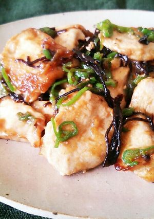 昆布屋の鶏ムネ肉とピーマンの塩昆布炒め-レシピのメイン写真