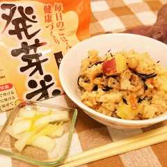 รูปของ 余り物で＊ひじきとお芋の玄米炊き込みご飯