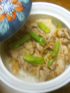 アスパラの漬物で豚キムチ丼♪-レシピのメイン写真