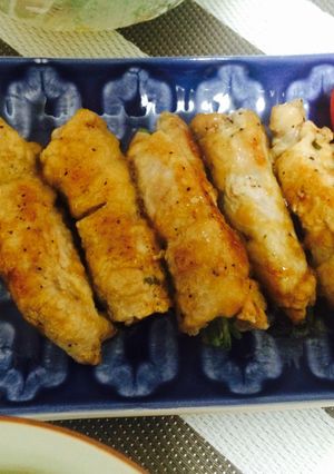 春菊と梅の肉巻き-レシピのメイン写真