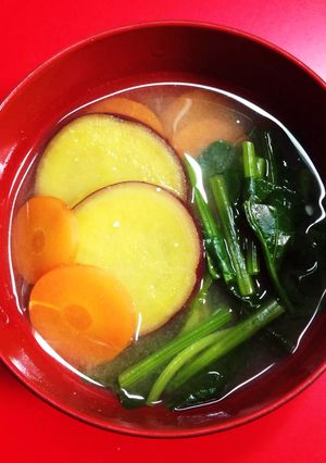 さつまいもの彩り味噌汁-レシピのメイン写真