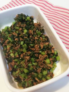 ご飯のお供に♡大根の葉サバ味噌そぼろ炒め-レシピのメイン写真