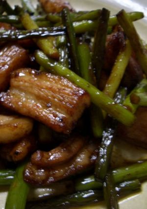 豚バラ肉とにんにくの芽の炒め物-レシピのメイン写真