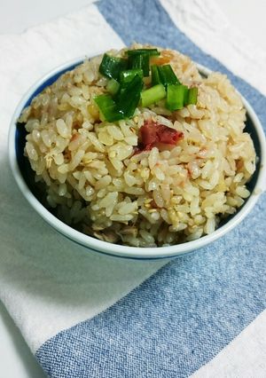 ほっこり&さっぱり☆梅ツナの炊き込みご飯-レシピのメイン写真