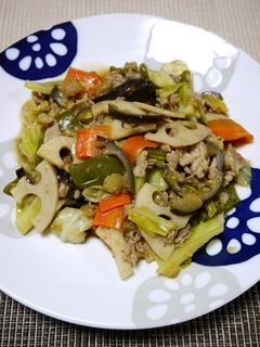 簡単!豚レンコン野菜の黒酢カレー炒め-レシピのメイン写真