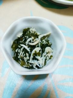 ご飯がすすむ♬シラスとワカメ和え炒め-レシピのメイン写真