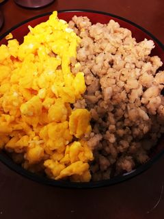 鶏そぼろ丼-レシピのメイン写真