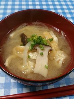 エリンギと玉葱の味噌汁-レシピのメイン写真