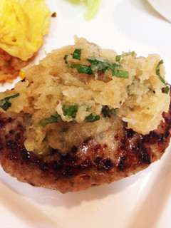 豚ひきで作るふっくら美味のおろしそバーグ-レシピのメイン写真