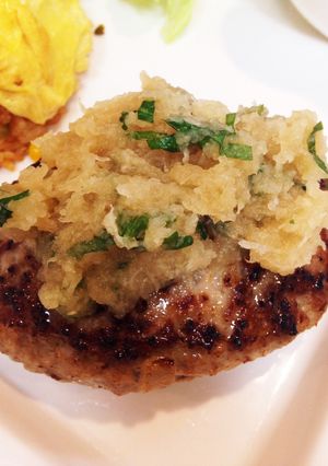 豚ひきで作るふっくら美味のおろしそバーグ-レシピのメイン写真
