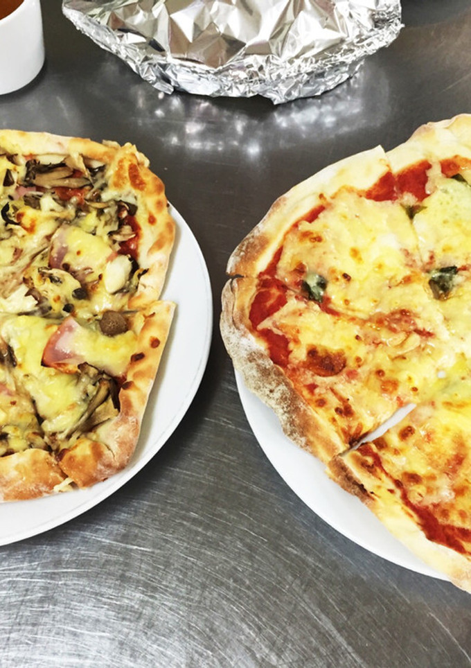 2種類のピザ-レシピのメイン写真
