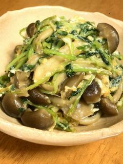 豆苗としめじの卵とじ-レシピのメイン写真