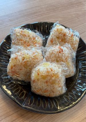 【冷凍保存】鮭フレークとごまとたくあんのおにぎり-レシピのメイン写真
