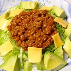 รูปของ 大豆のお肉でアボカドタコライス風
