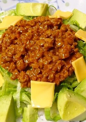 大豆のお肉でアボカドタコライス風-レシピのメイン写真