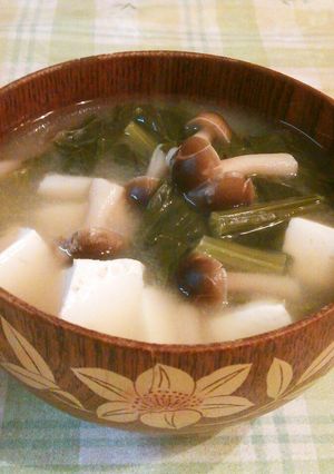 しめじ・豆腐・ほうれん草のお味噌汁-レシピのメイン写真