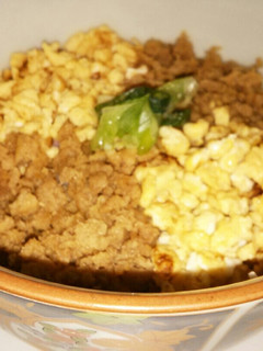 ★冷凍豆腐と卵の二色そぼろ丼★-レシピのメイン写真