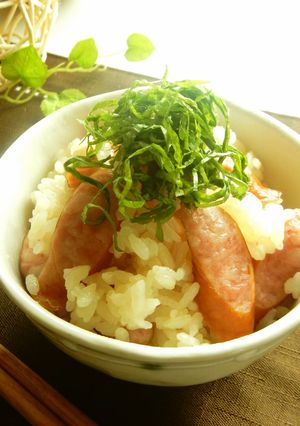 ウインナーの旨味たっぷり☆和風炊き込み飯-レシピのメイン写真