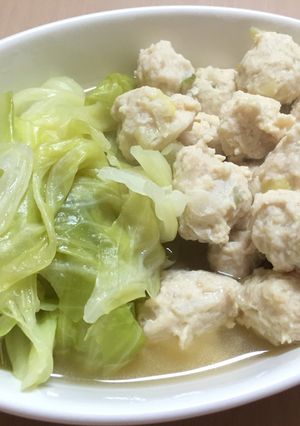 鶏団子とキャベツの白ダシ煮♪-レシピのメイン写真