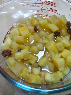 さつまいも×りんご×レーズンのレンジ煮-レシピのメイン写真