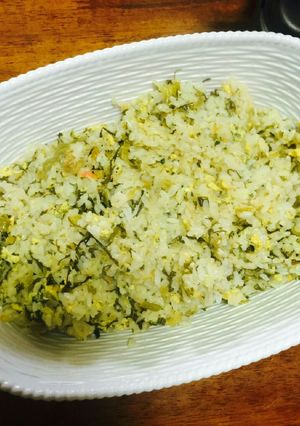 家族が絶品する高菜炒飯(鮭ワカメ入り)-レシピのメイン写真