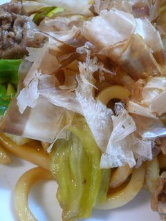 ゴマ油香る☆シンプル焼きうどん-レシピのメイン写真