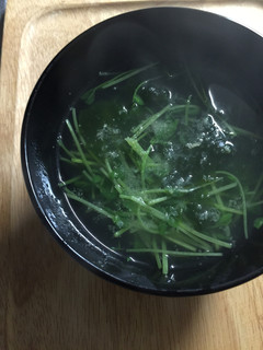 豆苗とワカメのお汁-レシピのメイン写真
