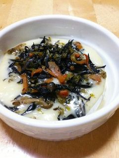 ひじきの煮付けでココットカマン-レシピのメイン写真