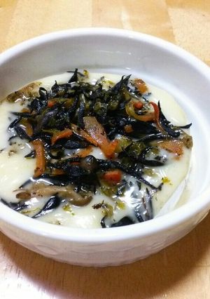 ひじきの煮付けでココットカマン-レシピのメイン写真