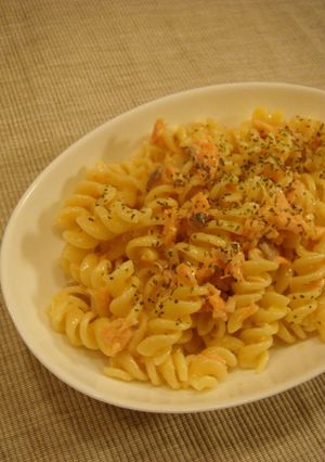 サーモンパスタサラダ-レシピのメイン写真