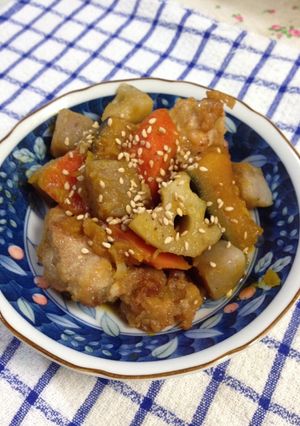 鶏唐入り♡かぼちゃと蓮根の煮物-レシピのメイン写真