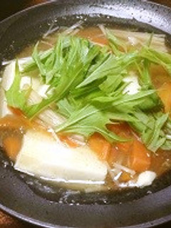 生姜たっぷりで温まる野菜たっぷり湯豆腐-レシピのメイン写真