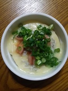 いかの塩辛と釜揚げしらすココットカマン☆-レシピのメイン写真