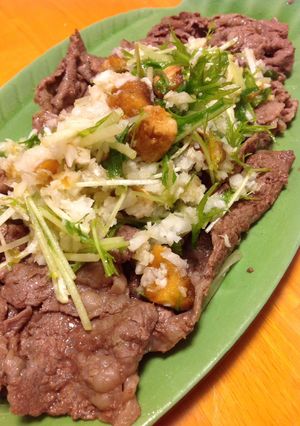 牛肉のカリッと麩、水菜、大根おろし乗せ-レシピのメイン写真