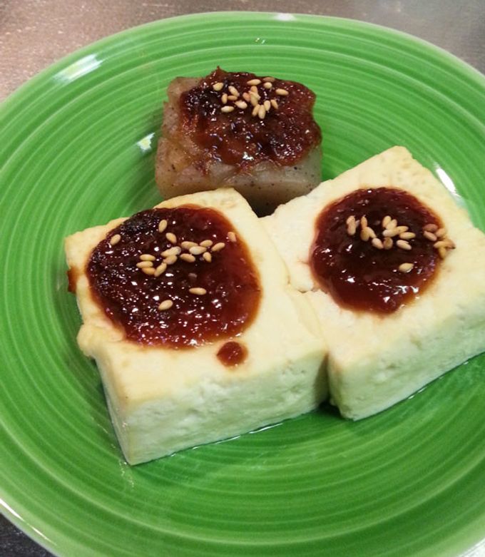 豆腐とコンニャクの焼き味噌田楽 by 札幌在住の松島タツオ