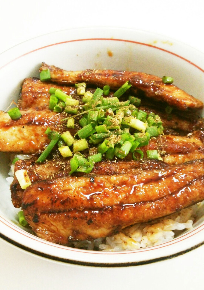 うるめいわしの蒲焼き丼-レシピのメイン写真