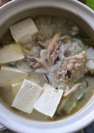 土鍋で簡単サムゲタン風鍋-レシピのメイン写真