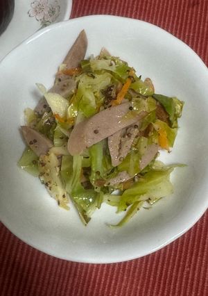 キャベツと魚肉ソーセージの炒め物-レシピのメイン写真