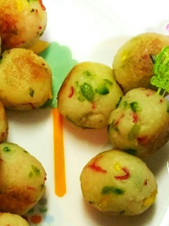 お弁当に簡単でかわいいはんぺん団子♪-レシピのメイン写真